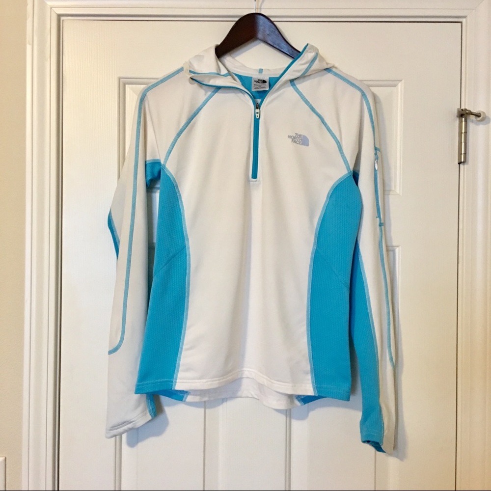 The North Face  Hooded Pullover